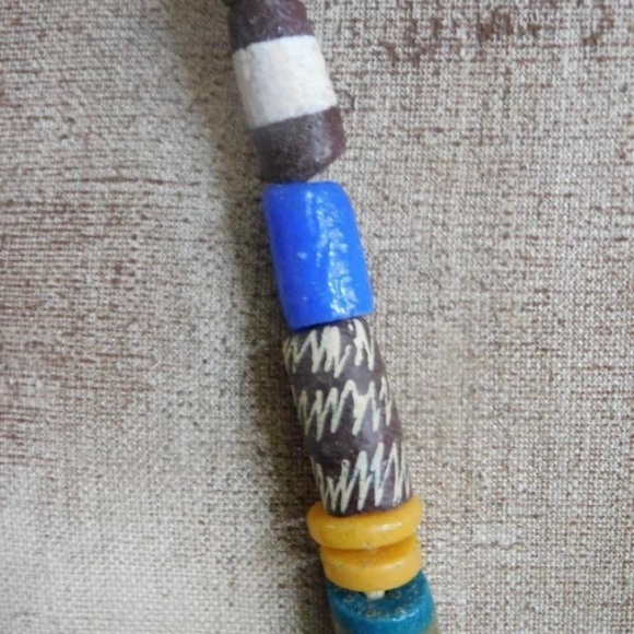ANTIQUE AFRICAN TRADE BEADS - Picture 3 of 3